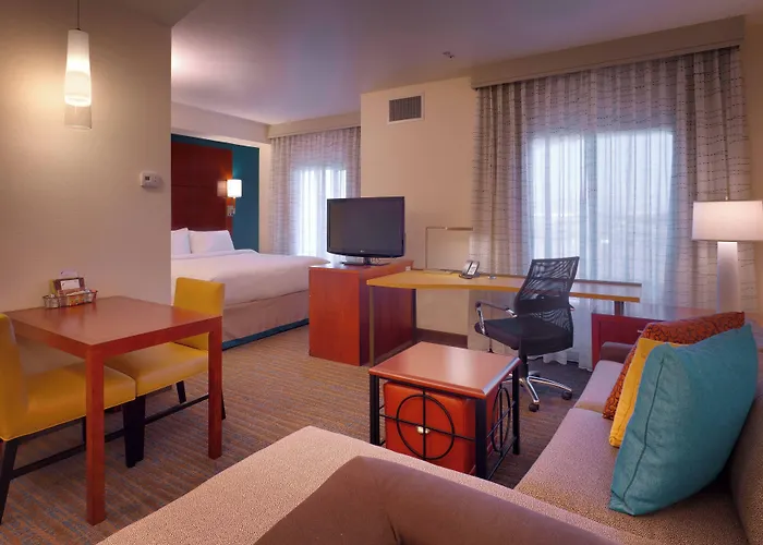 By Marriott Phoenix Hotel Gilbert