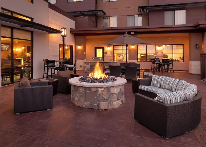 By Marriott Phoenix Hotel Gilbert
