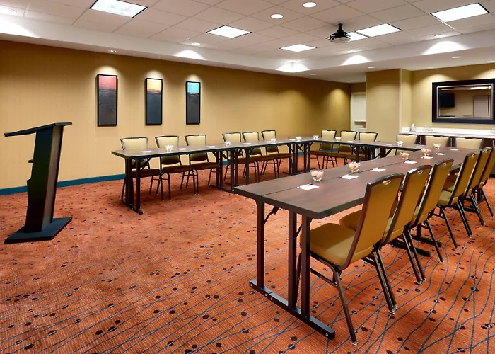 By Marriott Phoenix Gilbert